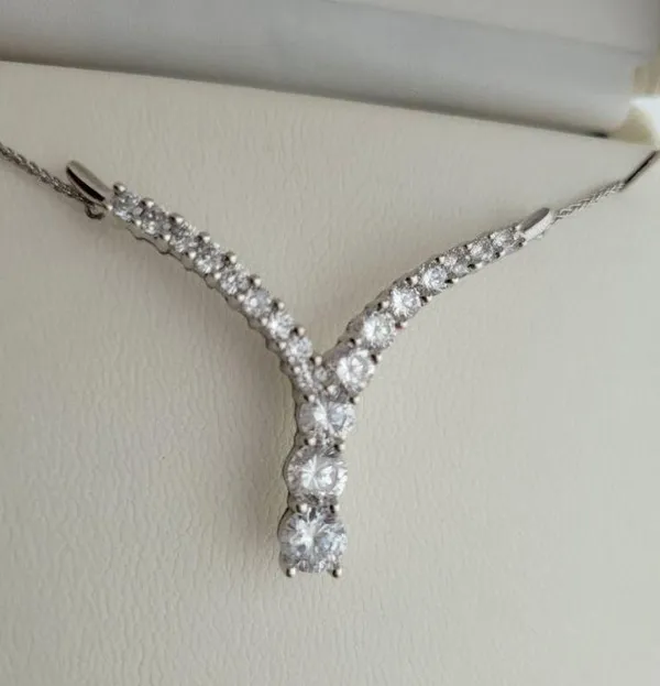 DIAMOND LUXE Sterling Silver Simulated Diamond V Shaped Journey Necklace 18" NEW - Image 7