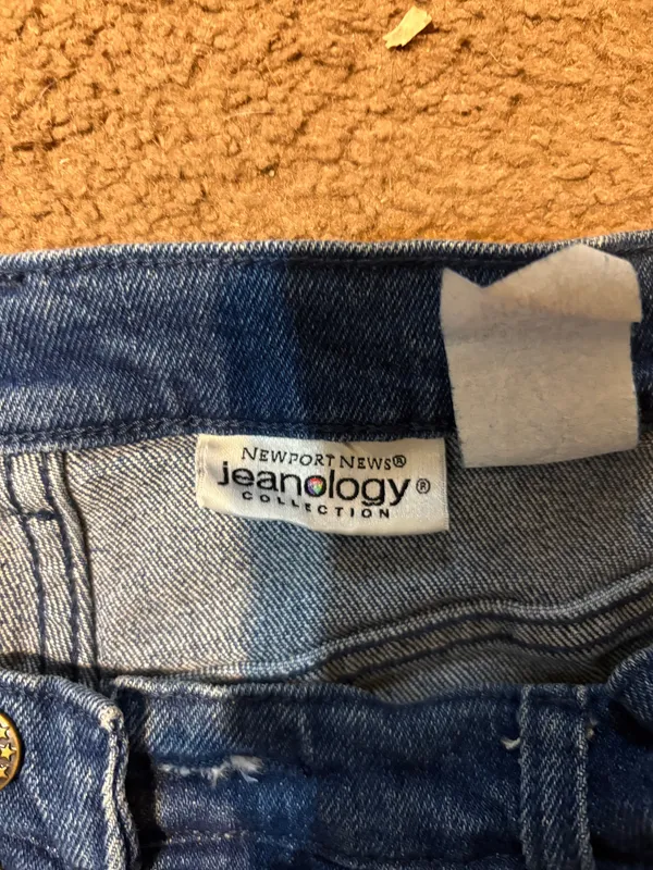 Newport News Jean shorts - Image 3