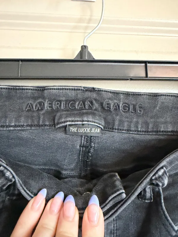 American Eagle Skinny Jeans Ripped - Image 2