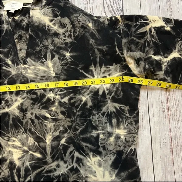 Bohme Black and Off White Tie Dye Oversized Crop Hoodie. Size Small. EUC - Image 14