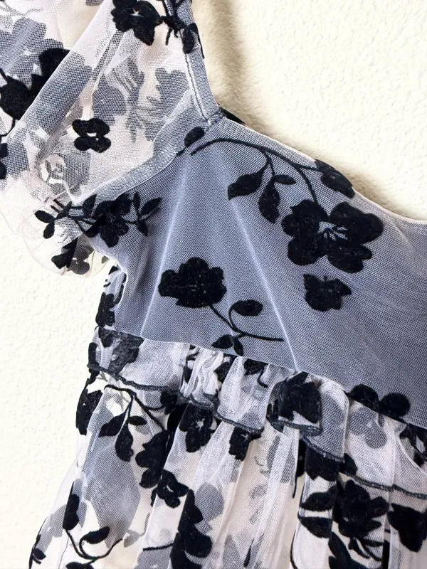 Urban Outfitters Kimchi Blue Sheer Floral Overlay Crop Top Blouse Size Small - Image 6