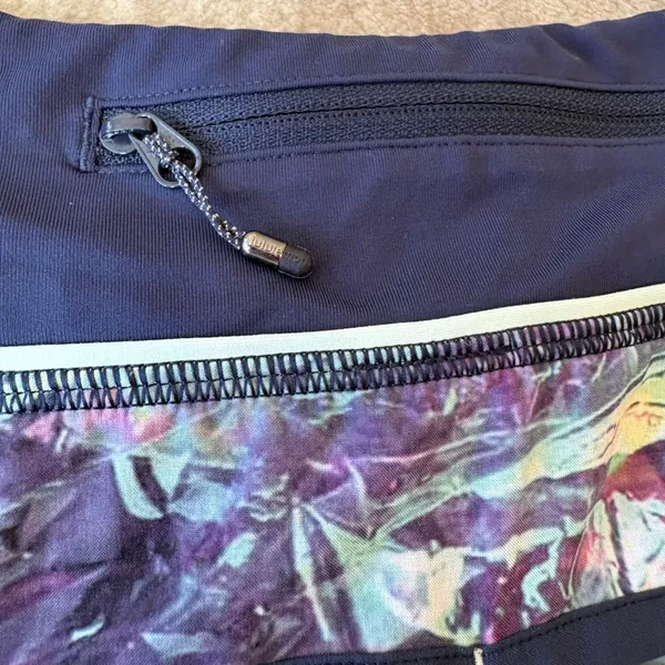 Lululemon Speed Up Shorts Women 4 Abstract Workout Summer Beach Low Rise Running - Image 5