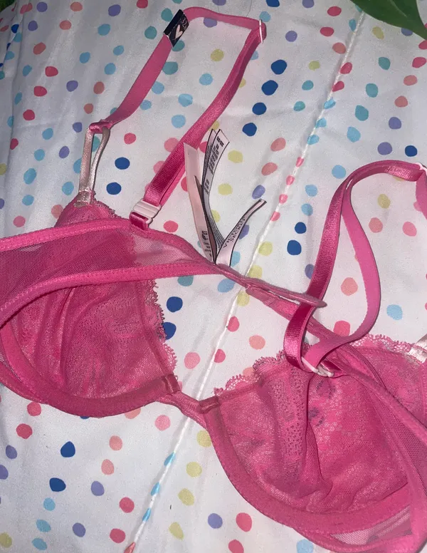 Victoria's Secret Bra - Image 4