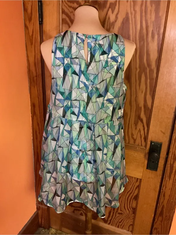 Vince Camuto Geometric Sleeveless Tunic Blouse Medium Blue Green Abstract Top - Image 10