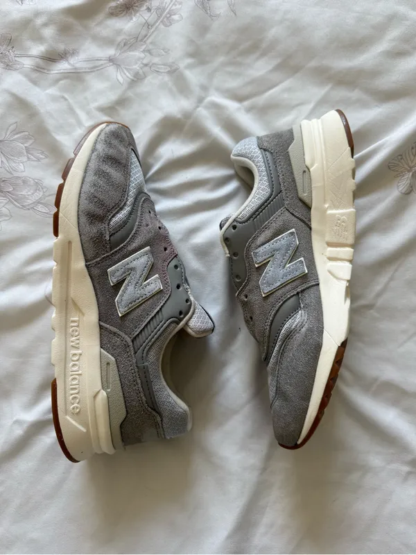New Balance | 997h Grey White Suede Sneakers | US8 - Image 2