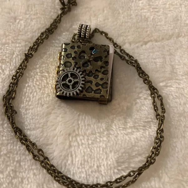 Unique gear medal book necklace, one of the kind - Image 9