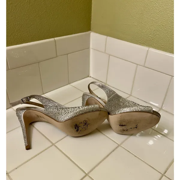 Le Château Rhinestone Covered Silver Heels 4 Inches Tall Size 8 Women’s - Image 3