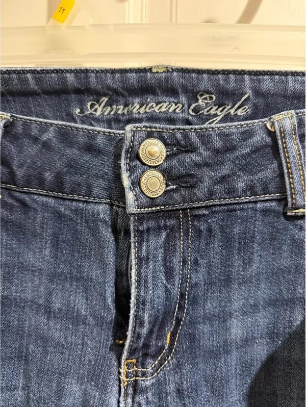 American Eagle Women's Bootcut Jeans - Medium Blue Wash Size 14 - Image 4