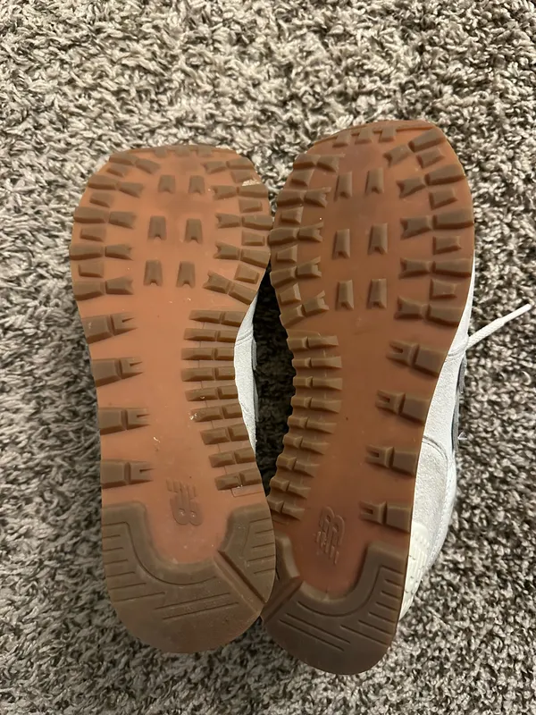 Women’s New Balance Sneakers 574 size 8 - Image 9