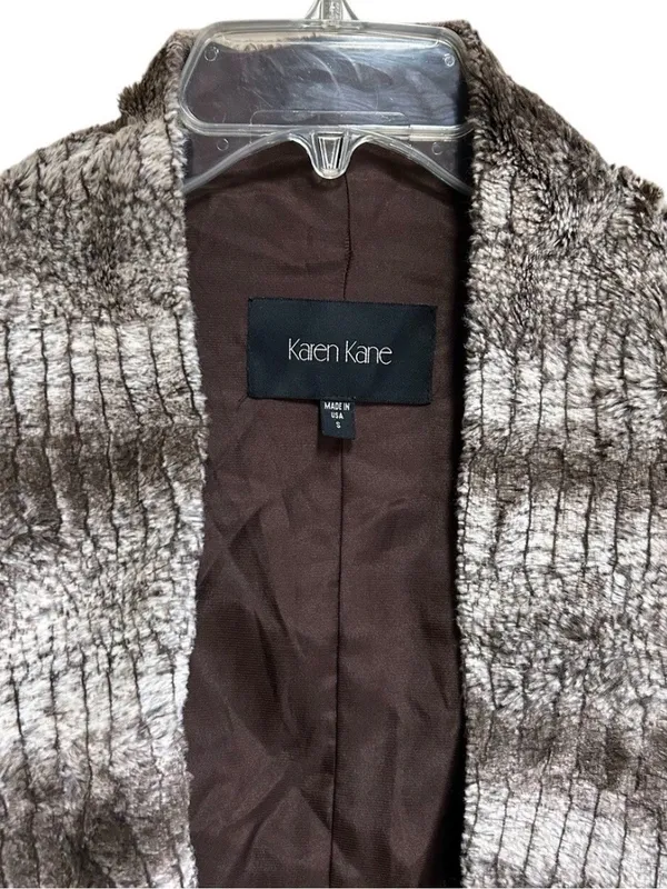 Karen Kane Vest Faux Fur Size Small Quite Luxury Old Money Elevated Staple - Image 3