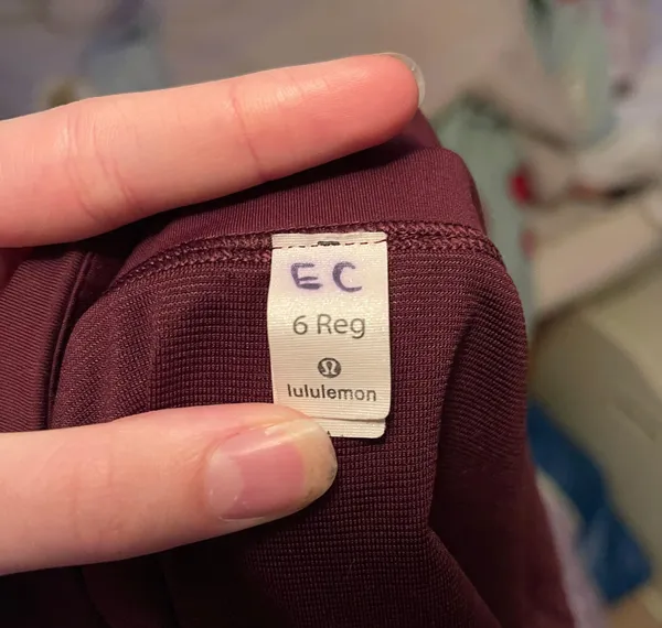 Lululemon Speed Up Shorts 2.5 - Image 6