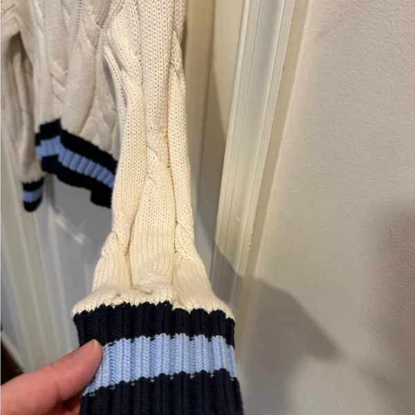 aerie Cream Cable-Knit V-Neck Sweater with Blue and Black Trim - Image 5