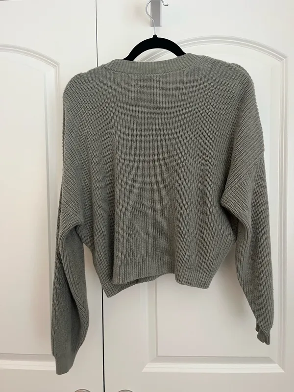 Boxy Hollister Sweater - Image 3