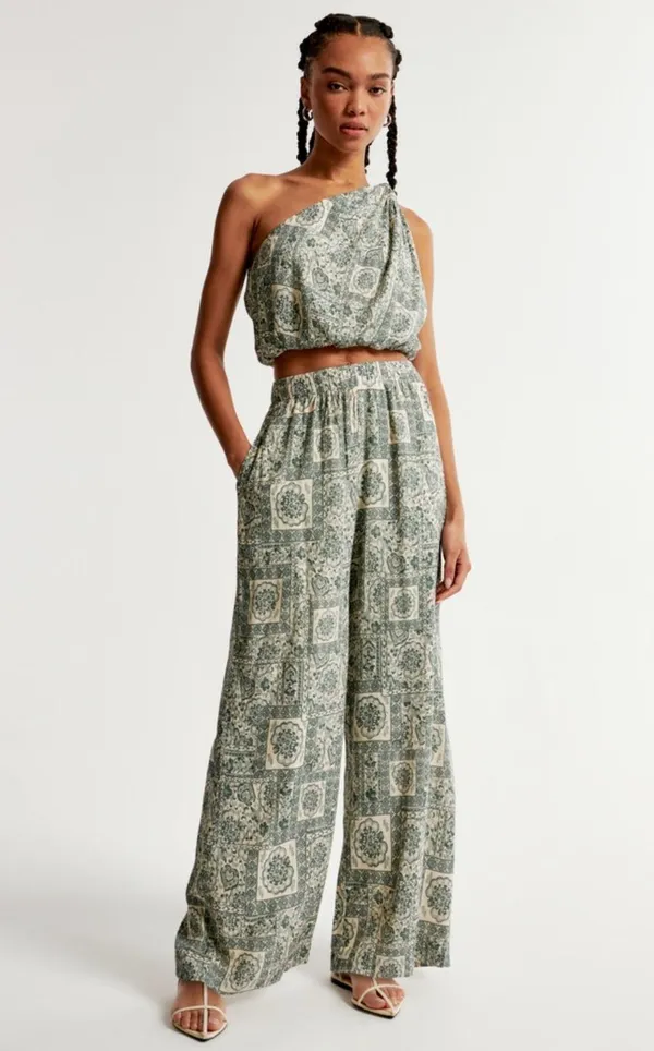 Abercrombie Crinkle Pants - Image 5