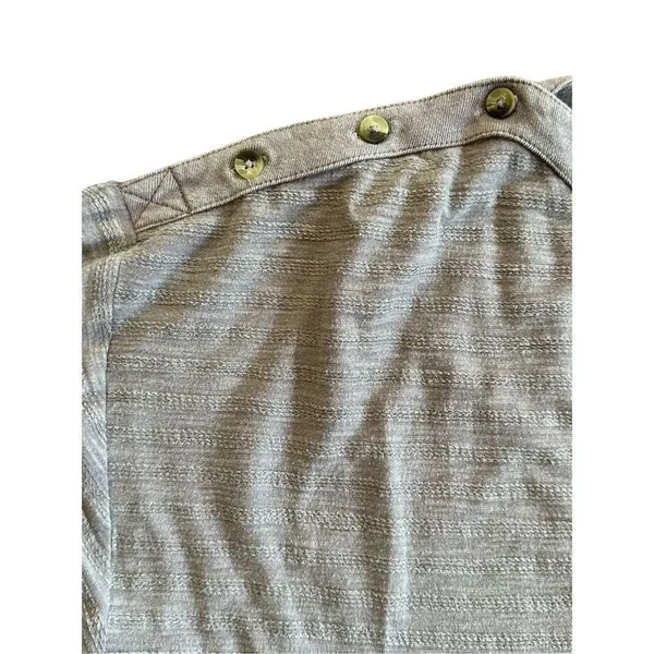 Anthropologie Delilah Button‎ Shoulder Top Gray Minimalist Sz XL - Image 7