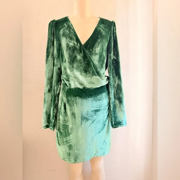 Reformation Bordeau Velvet Dress Emerald size med - Image 16