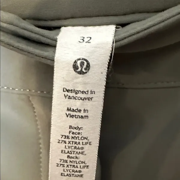 Lululemon City Sleek Slim-Fit 5 Pocket HR Pant Size‎ 32 Grey Sage - Image 7