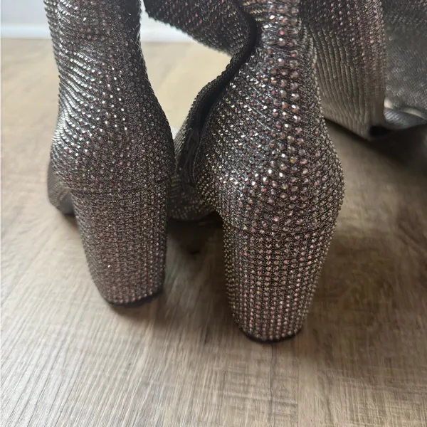 Gianni Bini Woman’s 7 Queen-Bee Size 6M 6 Silver Rhinestone‎ Over-the-Knee Boots - Image 5