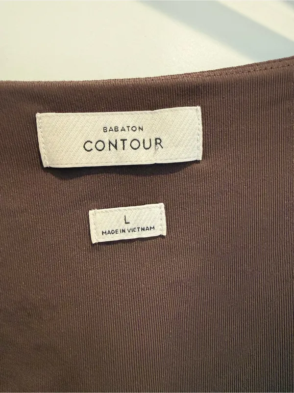 ARITZIA BABATON Contour V neck Long Sleeve Top in‎ Mocha Brown - Image 5