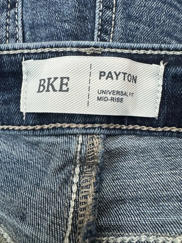 BKE Women’s Payton Universal Fit Mid-Rise Capri Jeans Size 29 - Image 5