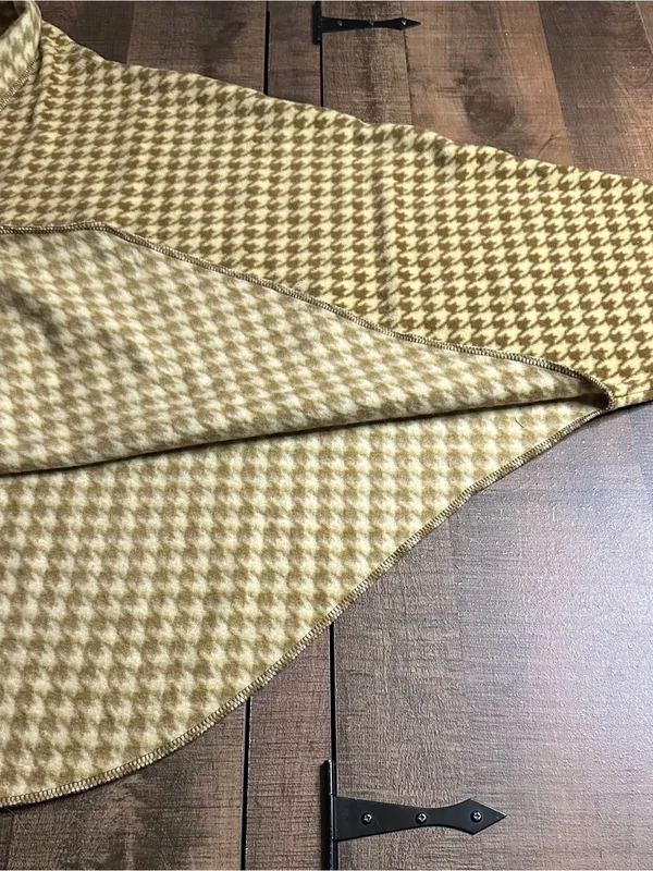Collection XIIX Women's Houndstooth Fleece Poncho Cape Shawl Wrap L/XL Beige - Image 10