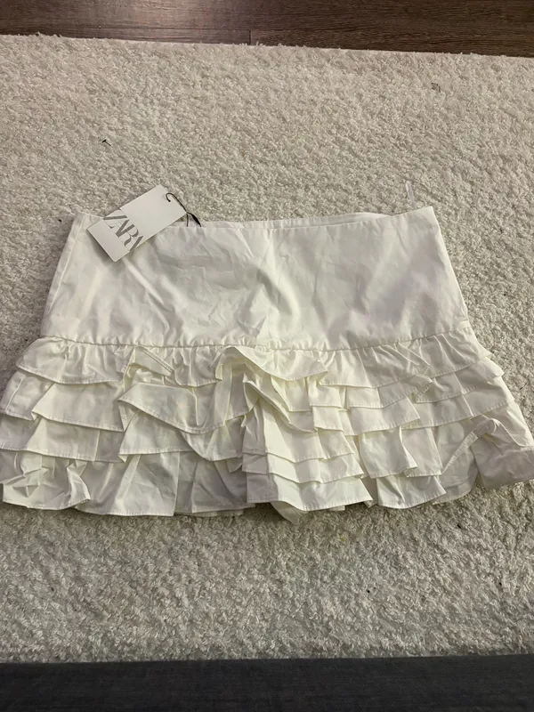 NWT Zara white ruffled skort. Size XL - Image 3