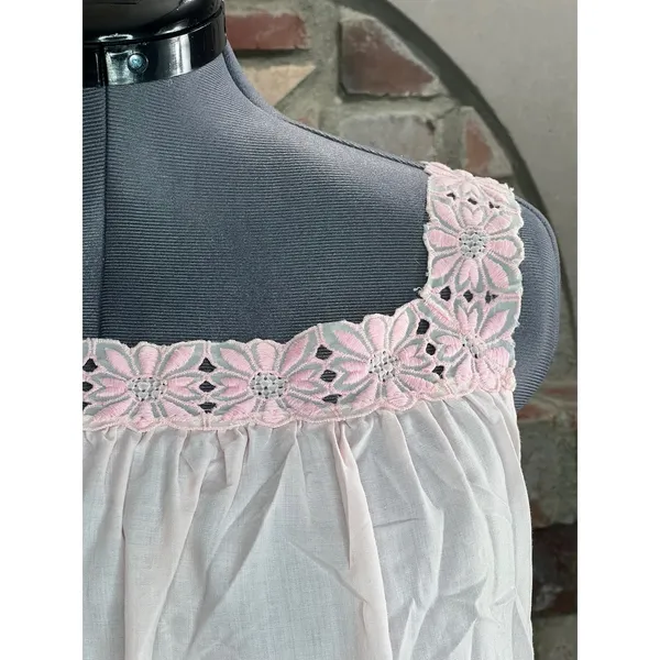 tank top pink lace square neck Size M - Image 3