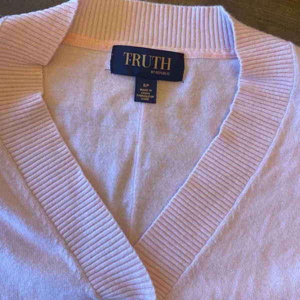 Truth by Republic pink ruffle shoulder v neck knit sweater‎ small pink powder - Image 4
