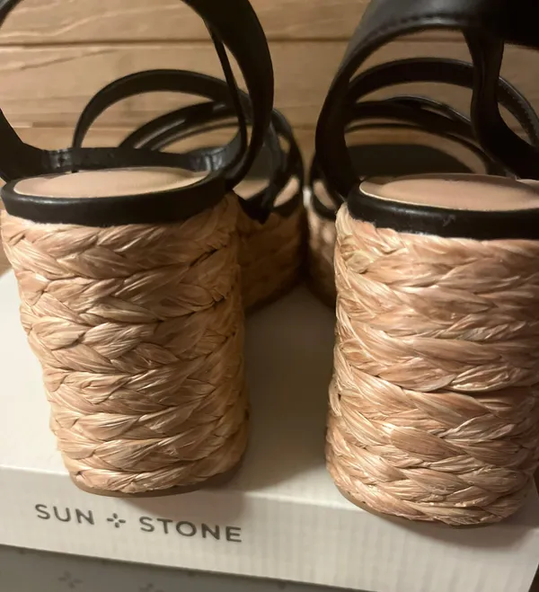 Sun + Stone New with Box Finnickk Strappy Espadrille Wedge Sandals. Size 7.5 - Image 8