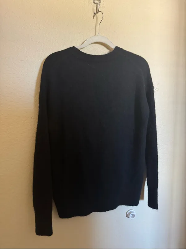 Aritzia The Group by Babaton Thurlow Sweater Sz XS Oversized Soft Crewneck Black - Image 6