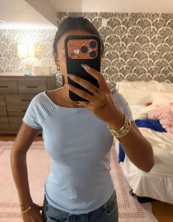 Edikted Blue Top Off-The-Shoulder - Image 2