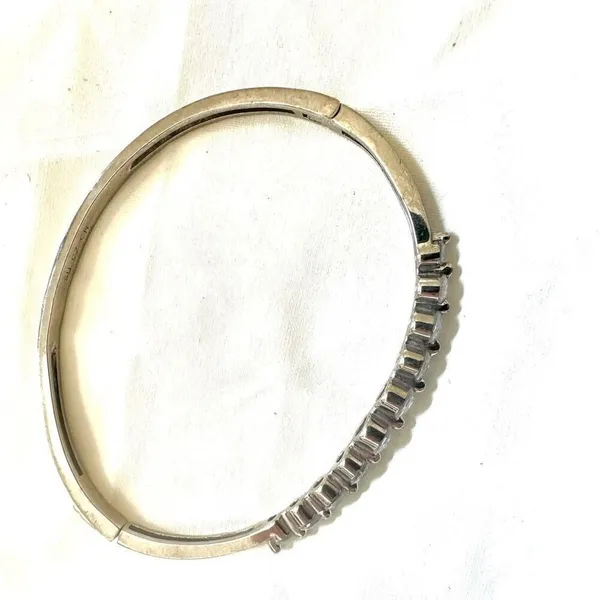 Rhodium plated cubic zirconia hinged bangle bracelet - Image 6