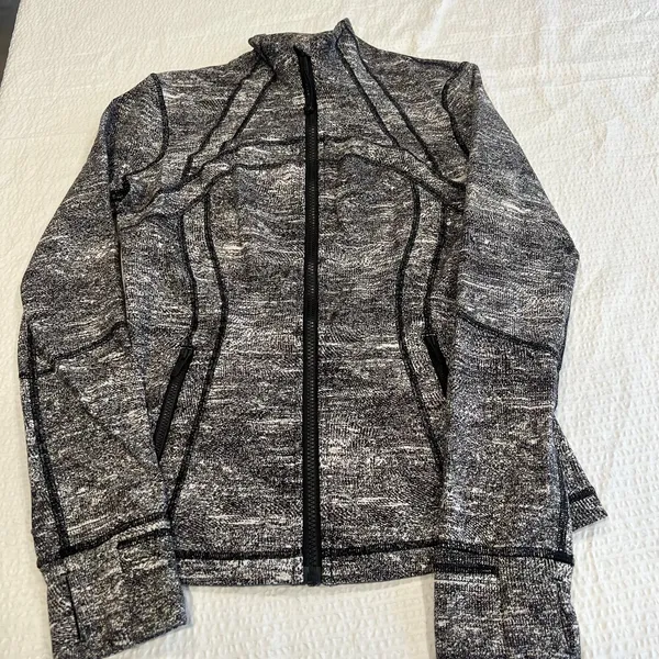 Lululemon Define Jacket Rush Jacquard Black White Size 6 women - Image 2
