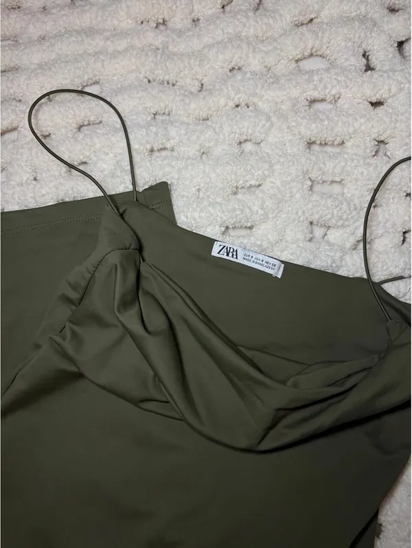 Zara Women's Green Dress - Image 2
