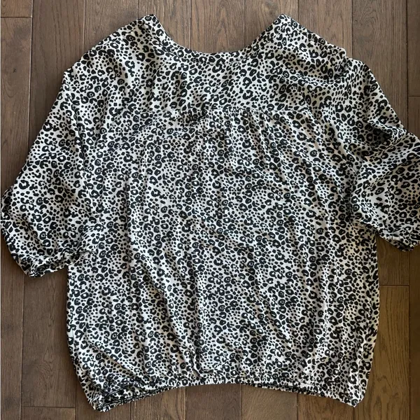 LOFT Black and White Animal Print Blouse - Image 4