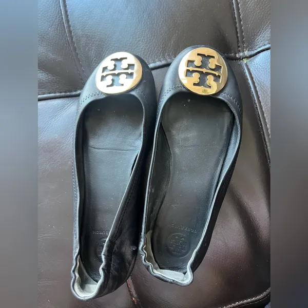 Tory Burch Minnie Travel ballet flats with a gold logo - Image 3