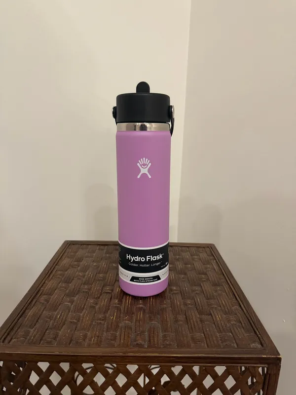 New Hydro Flask Water Bottle 24oz Purple - Image 8