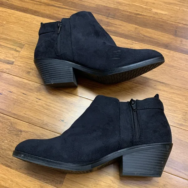 LifeStride Kam Black Faux Suede Buckle Ankle Boots Womens 10M Soft‎ System - Image 2