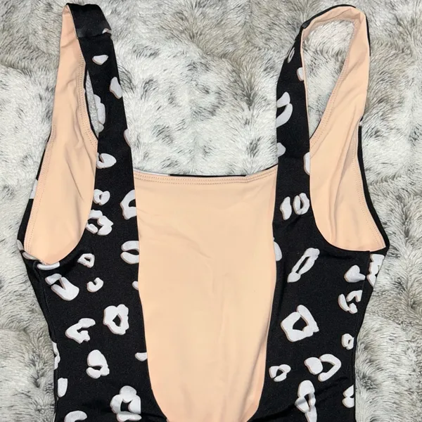 Onzie 🆕 NWOT | High Leg One Piece Swimsuit | Black White Leopard | S/M - Image 12