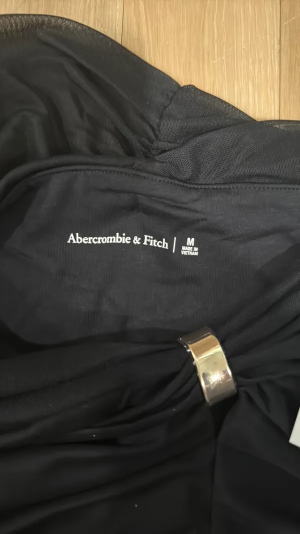 Abercrombie Off-The-Shoulder mesh top - Image 5