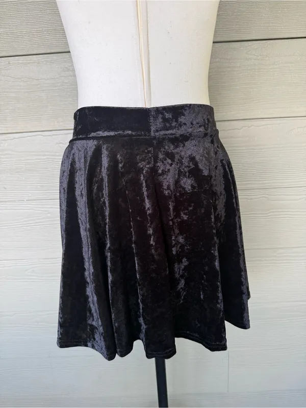 Urban Coco Velvet Skater Skirt - Image 3