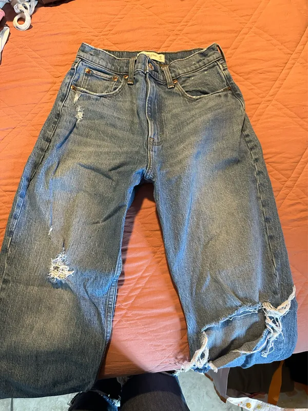 Abercrombie Jeans - Image 2