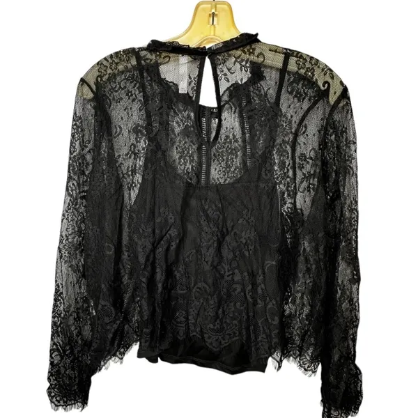 Xhilaration Black Lace Top‎ - Image 5