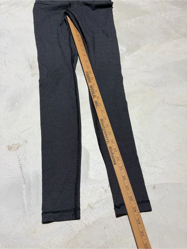 Lululemon patterned Leggings 4 - Image 2