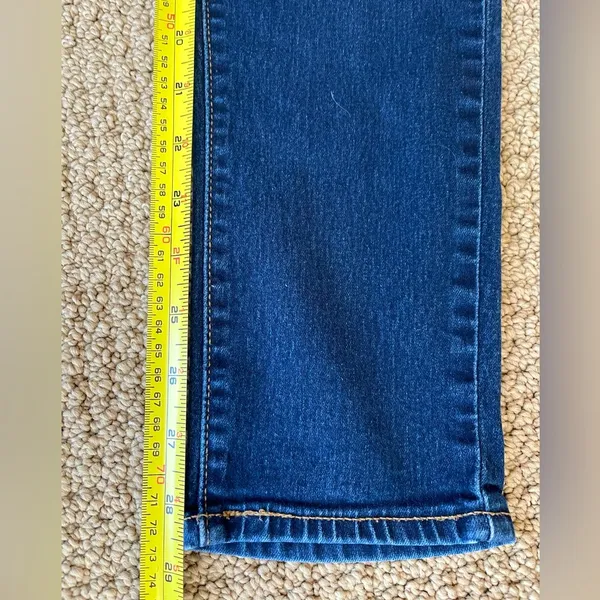 Levi's Women’s 711 Skinny Jeans - Image 5