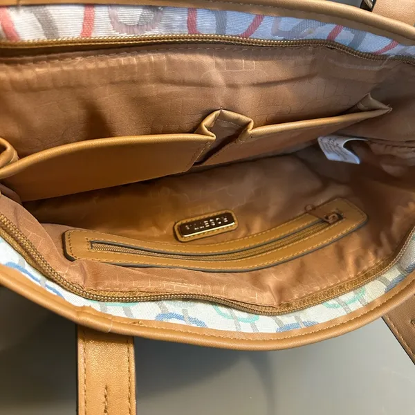 Rosetti Tan and Cream Shoulder Bag with Elegant Design - Image 4