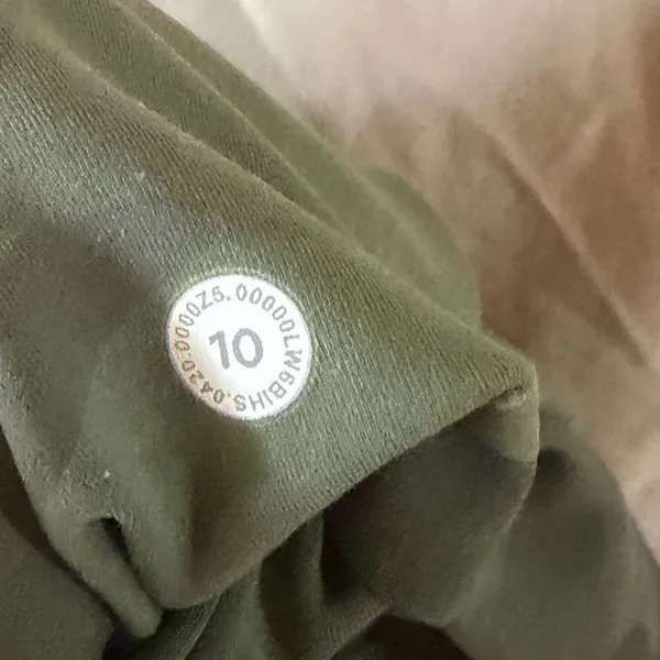Lululemon Invigorate High-Rise Crop 23" - Image 4
