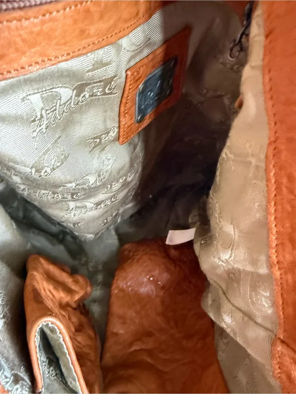Addore by Anat USA Leather Tote Bag imperfections in pics - Image 5