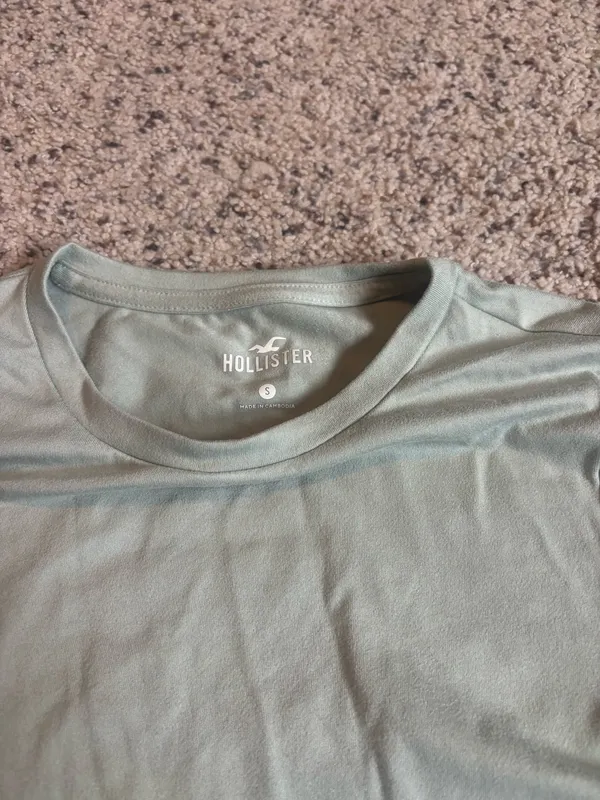 hollister t shirt  - Image 2