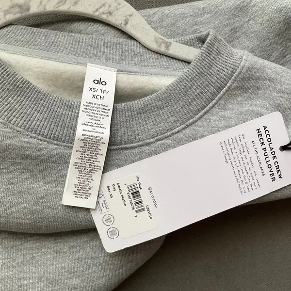 Alo Yoga Accolade Crew Neck Pullover Athletic Heather Grey XS - Image 4